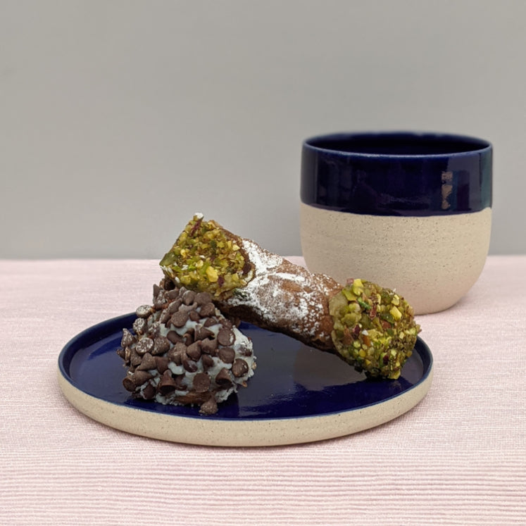 Biscuit Plate Sapphire